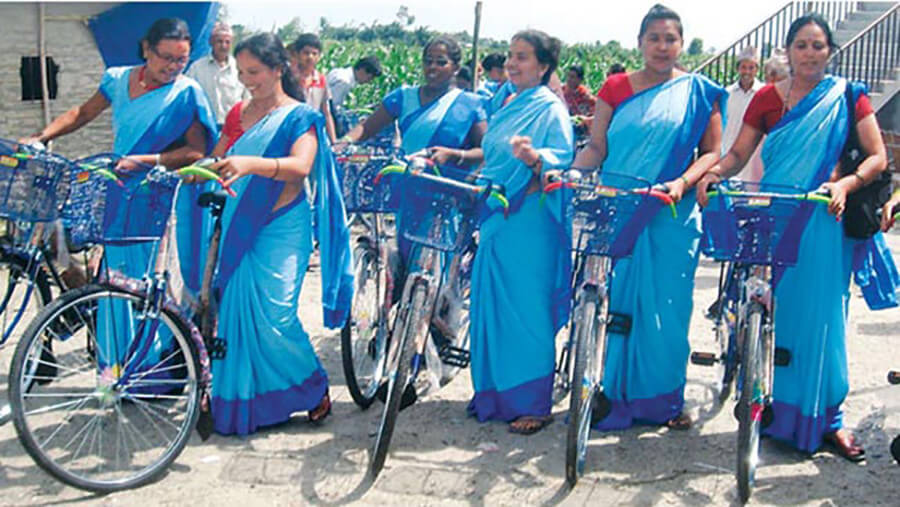 Enlisting female health volunteers to fight COVID-19