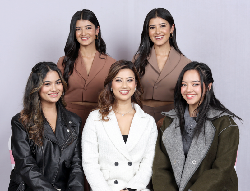 Gang of girls