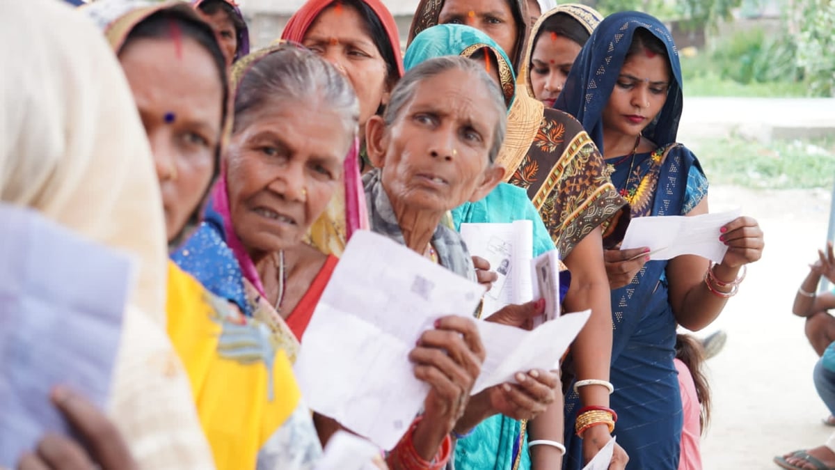 Voters line up to cast their ballots on 25 May in the Indian state of Bihar. Photo: Election Commission of India / X