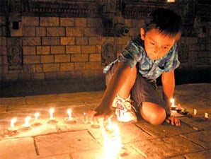 Happenings - Issue #252: CITIZENS' PEACE VIGIL