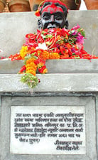 A statue for Ramesh