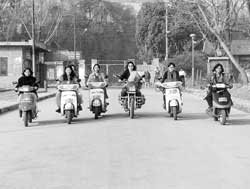 Easy, riders!