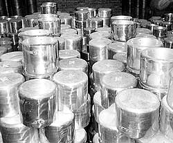 Pressure cooker sales plummet