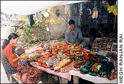 Pappu the bangle seller