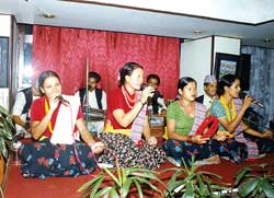 Singing of love and longing