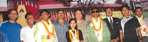 Lost in London, Naya Patrika
