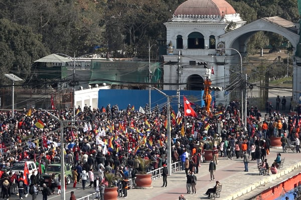 The south wind blows