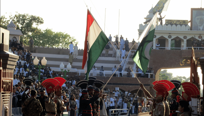 Peacemongers at India-Pakistan border