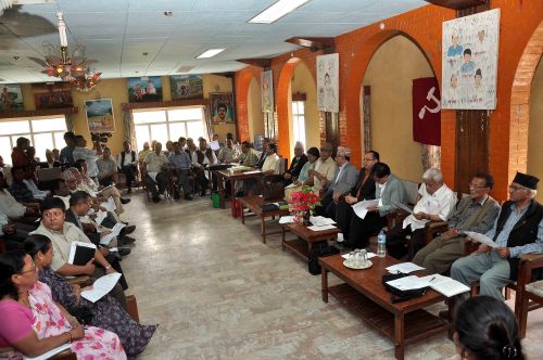 LET'S TALK: The UML held a central committee meeting at their party office on Monday.