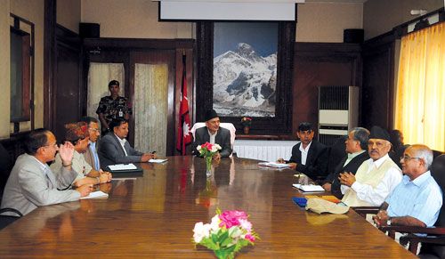 DEGREE: Prime Minister Baburam Bhattarai meets vice-chancellors of five universities to discuss their activities at Singa Darbar on Tuesday. PM Bhattarai kept his promise to re-open the universities that were padlocked by protesting professors' unions.