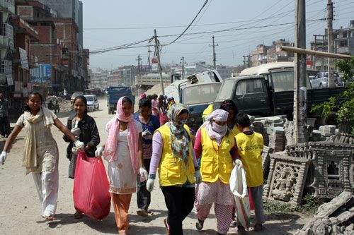 CITYWIDE SWEEP: Volunteers of the Clean Kathmandu-Our Kathmandu campaign conducted by Kathmandu Metropolitan City (KMC) clean areas around Gwarko on Thursday morning. KMC plans to deploy 10,000 volunteers everyday for a week as part of the campaign.