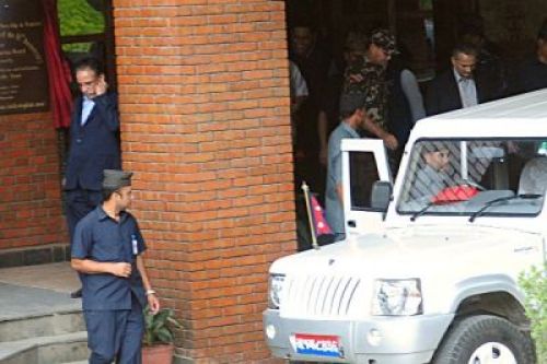 CHAIR CHUCKING COMRADES: Baburam Bhattarai and Pushpa Kamal Dahal rush to an emergency politburo meeting after Bhattarai and Dahal loyalists started throwing chairs and beating each other during the ongoing UCPN (Maoist) plenum.PIC