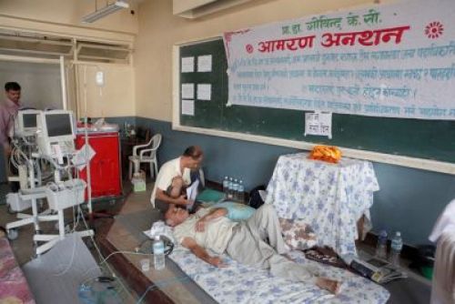 SELFLESS SURGEON : Dr Govinda KC of Tribhuvan University Teaching Hospital on the third day of his hunger strike against political influence in the appointment of officials in Institute of Medicine.  PIC
