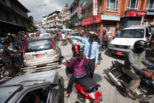 GRIDLOCKED: Vehicular movement came to a halt Thursday morning near Kamaladi due to the hour long strike organised across the nation by various student organisations affiliated to different political parties to protest against the price hike of petroleum products. PIC