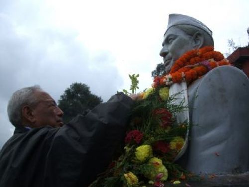 DEATH ANNIVERSARY: P.L. Singh, former environment minister, commemorates the 15th death anniversary of Ganeshman Singh, in Bijayshori Temple, Kathmandu on Tuesday. PIC