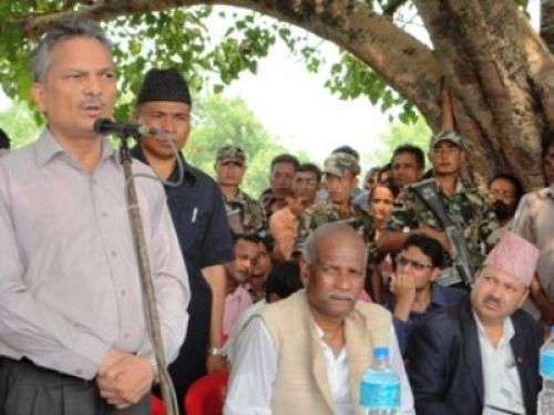 MORE PROMISES: PM Bhattarai addresses locals at Nawalparasi on Thursday and tells them the government will repair the Gandak Barrage,which was destroyed by floods in the Narayani river, immediately.