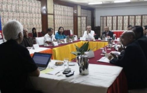 HIGH FLIERS: Heads of airline companies and travel agencies discuss the problems facing Nepal's aviation industry and ways forward at a roundtable organised by Himal Media on Tuesday afternoon.