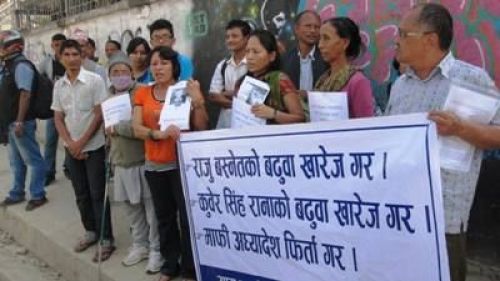 NOT FAIR: Victims' families, rights activists, and lawyers gathered infront of the PM's residence in Baluwatar on Sunday morning to protest against the promotion of Colonel Raju Basnet, who has been accused of war crimes.