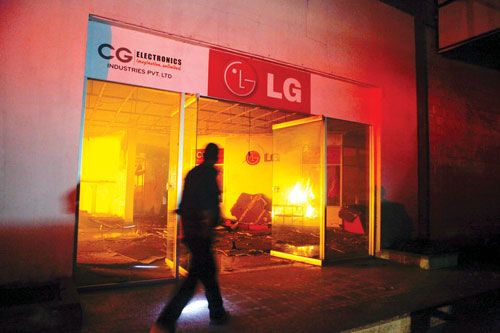 ON FIRE: A huge fire broke out at the Chaudhary Group Electronics factory in Satungal, Kathmandu on Sunday. The cause of the fire has not been determined yet, but short-circuit is thought to be the most likely culprit.