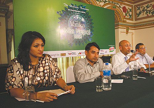 ANGEL DELIGHT: Miss Nepal 2007 Sitashma Chand, Sushil Malla from Kathmandu Jaycees, and Gopal Kakshapati and Subarna Chettri from The Hidden Treasure announce new dates for Miss Nepal 2008, postponed after complaints from leftist women's groups.