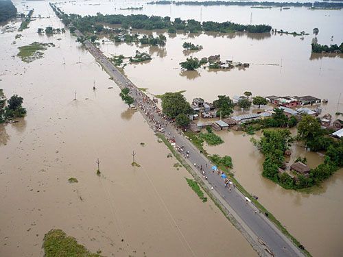 BIRD'S EYE VIEW: The East-West Highway was the only dry ground for many fleeing the Kosi floods in Sunsari in this picture taken from a rescue helicopter on Wednesday.