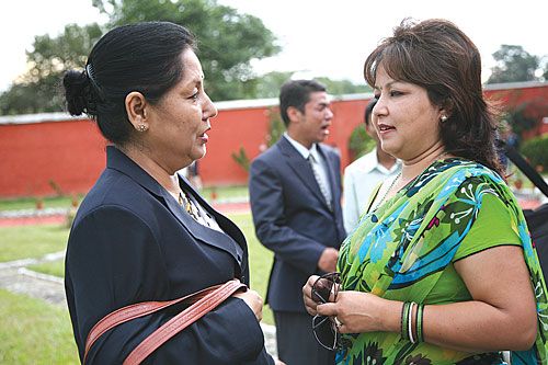 GENERATION GAP: CA member Prathibha Rana (RPP), left, has a chat with her daughter, Arzu Deuba (NC), at the president's tea party at Shital Nibas on Wednesday.
