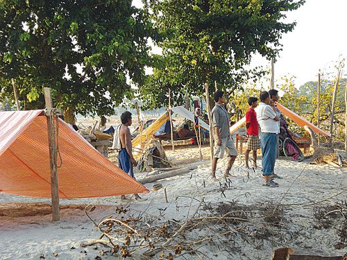 DESOLATE DASAIN: 27 homes were swept away by flash floods in Bhuruwa VDC in Kanchanpur on 20 September, and dozens of people were washed away. Their homes and crops gone, the survivors are now living in tents.