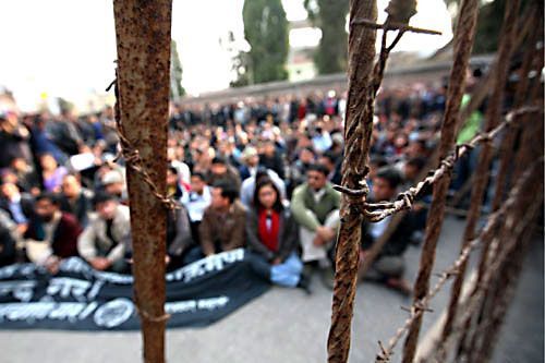UNITED WE STAND: Journalists and free press supporters in Kathmandu stage a sit in protest in front of the south gate of Singa Darbar on Tuesday.