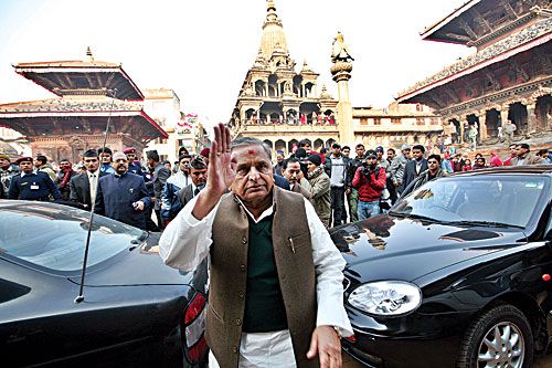 LOOK WHO'S IN TOWN: Mulayam Singh Yadav, President of the Bharatiya Samajbadi Party, visits Patan Darbar Square after his entourage was diverted by the protests at Pashupati on Sunday.