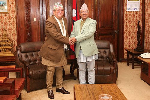 THANK YOU: Prime Minister Madhav Kumar Nepal meets Chief Justice Min Bahadur Rayamajhi on the latter's last day in office on Wednesday in Singh Darbar.