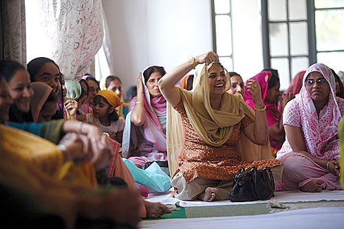 NANAK'S FAITHFUL: Sikh women celebrate Baisakhi Parva on Wednesday at Guru Nanak Satsang, Kupondole.