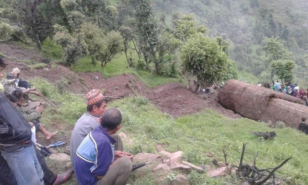 11 killed in landslides