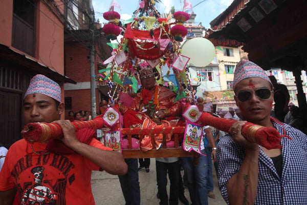 77-year-old Krishna Devi being carried by her family members on the occasion of her Janku at Chyasal on Monday.
