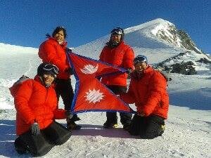 The Seven Summits Women Team scale the summit of Mt. Vinson Massif at Antartica on Tuesday.