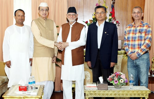 Bhishma Narain Singh, visiting India Former Union Minister for Parliamentary Affairs, Food & Civil Supplies, Works & Housing and Labor meets PM Sushil Koirala on Sunday.
