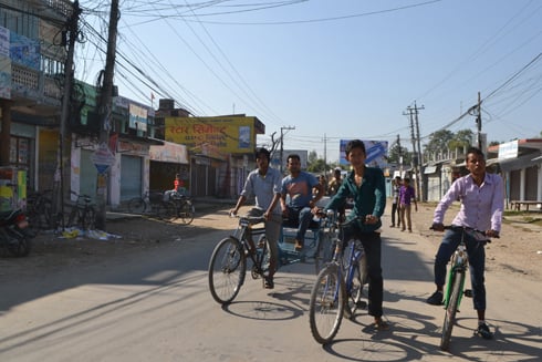 GETTING AROUND: Men in Dhangadhi are out in bicycles and rickshaws despite the nation-wide strike called by CPN-M, on Sunday.