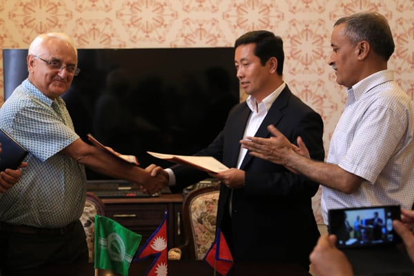 Kathmandu Metropolitan City (KMC) has provided Rs 100 million for Sajha Yatayat to expand bus service. KMC Chief Rudra Singh Tamang signed an agreement with Sajha Yatayat Chair Kanak Mani Dixit to this effect on Tuesday.
