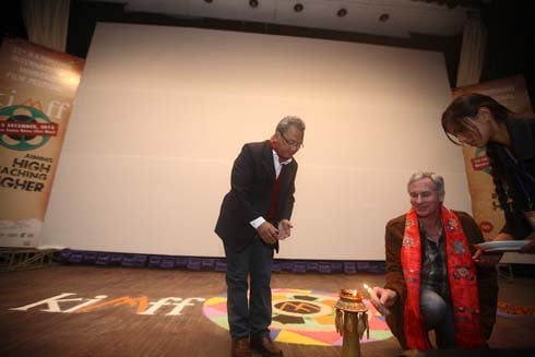 MOUNTAIN PEOPLE: David Breashears (right) of GlacierWorks inaugurates the 11th Kathmandu International Mountain Film Festival (KIMFF) at City Hall, Exhibition Road on Wednesday.