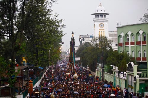 Hundreds of locals come together to pull a Seto Machindranath chariot in Kathmandu on Friday.