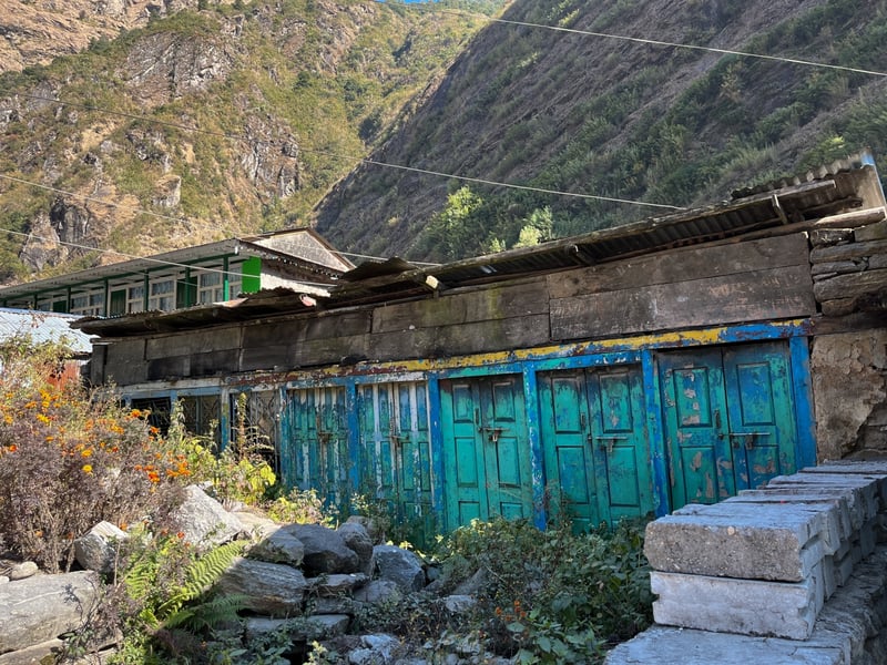 An abandoned house in the village of Taal after the 2021 flood on the Marsyangdi.